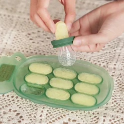 Haakaa Flower Fresh Food Feeder & Cover Set