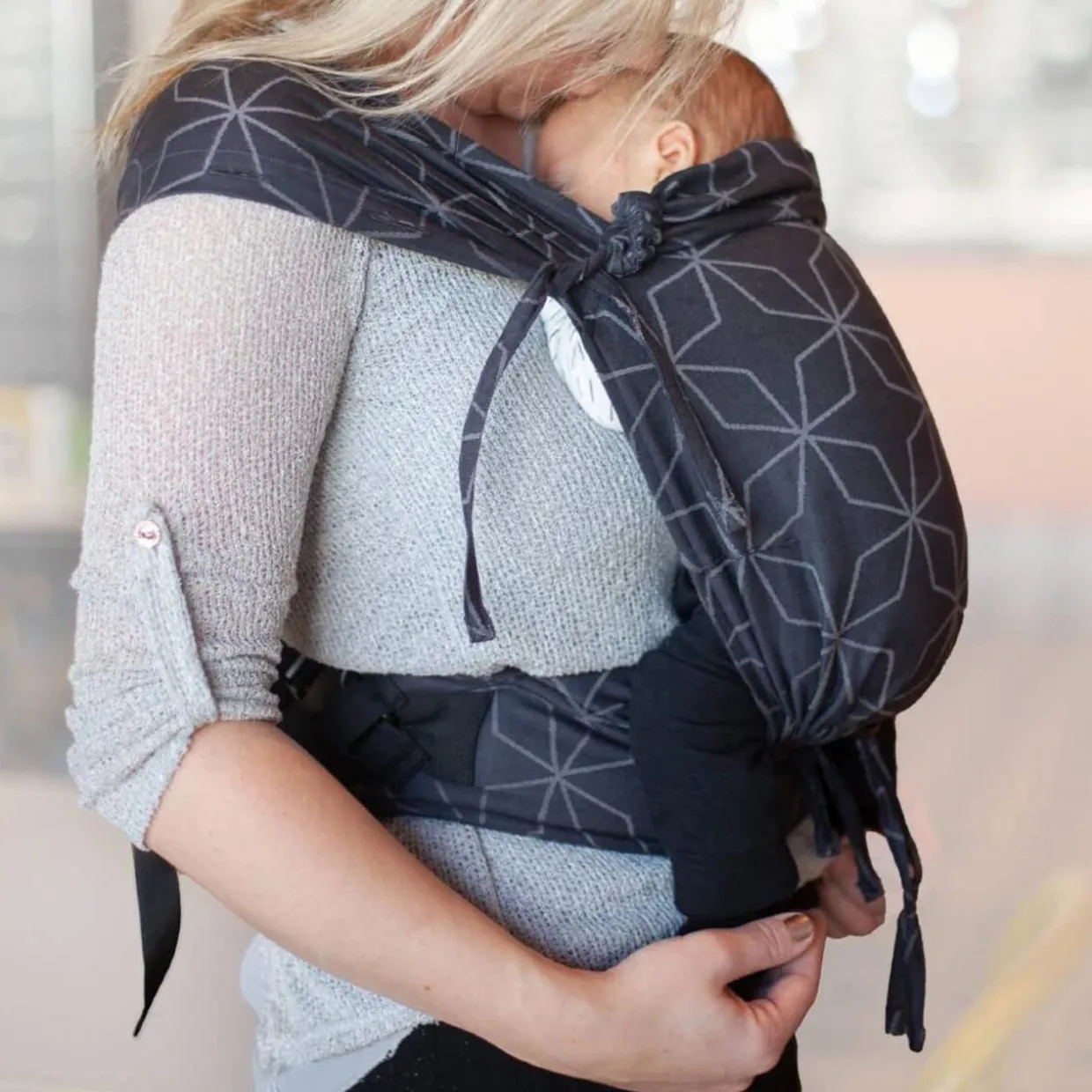 Hoppediz Primeo Baby Carrier - Jacquard