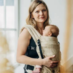 Lenny Lamb Light Carrier - Jacquard