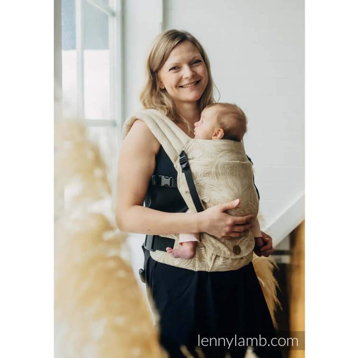 Lenny Lamb Light Carrier - Jacquard