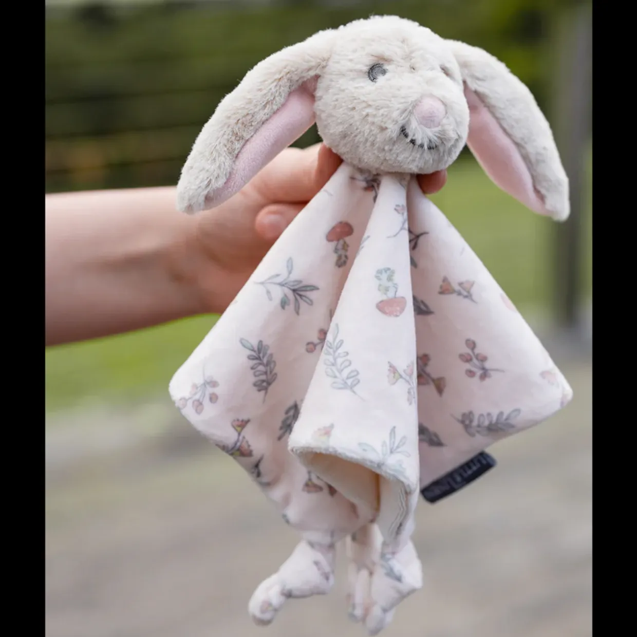 Little Linen Baby Lovie / Comforter