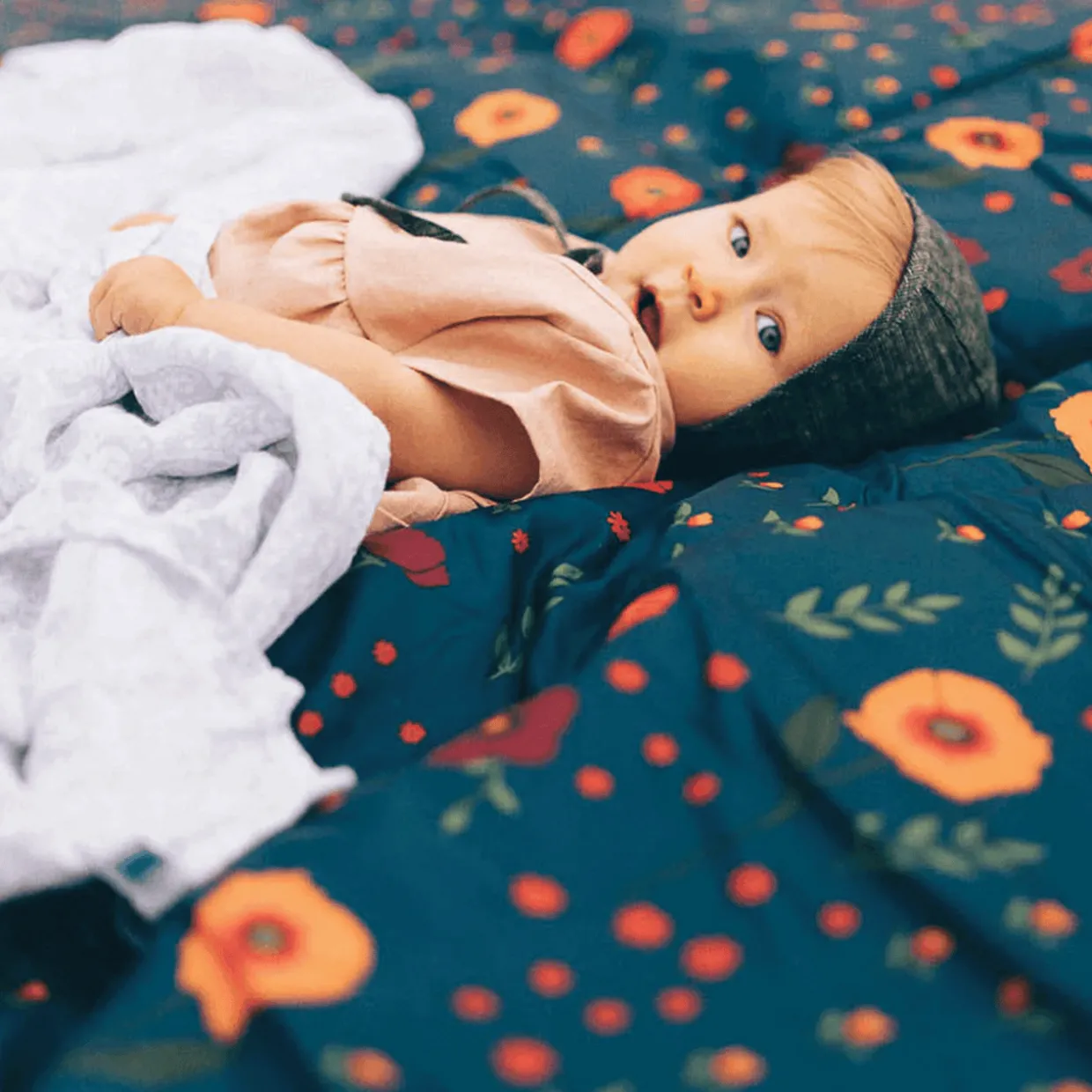 Little Unicorn - Outdoor Picnic Blanket - 5 x 7 (ft)