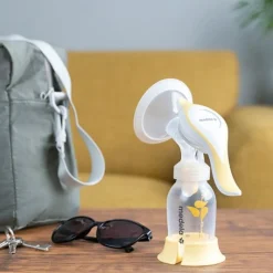 Medela Harmony - Manual Breast Pump