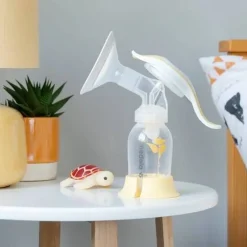 Medela Harmony Manual Breast Pump Essentials Pack