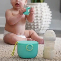 Melii Formula Storage Container with Integrated Scoop