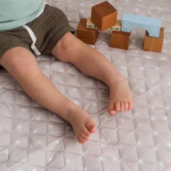 Nestling Medium Waterproof Quilted Play Mat