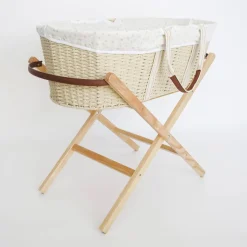 Nestling Moses Basket