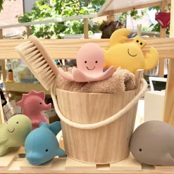 Tikiri Natural Rubber Rattle & Bath Toy - Crab